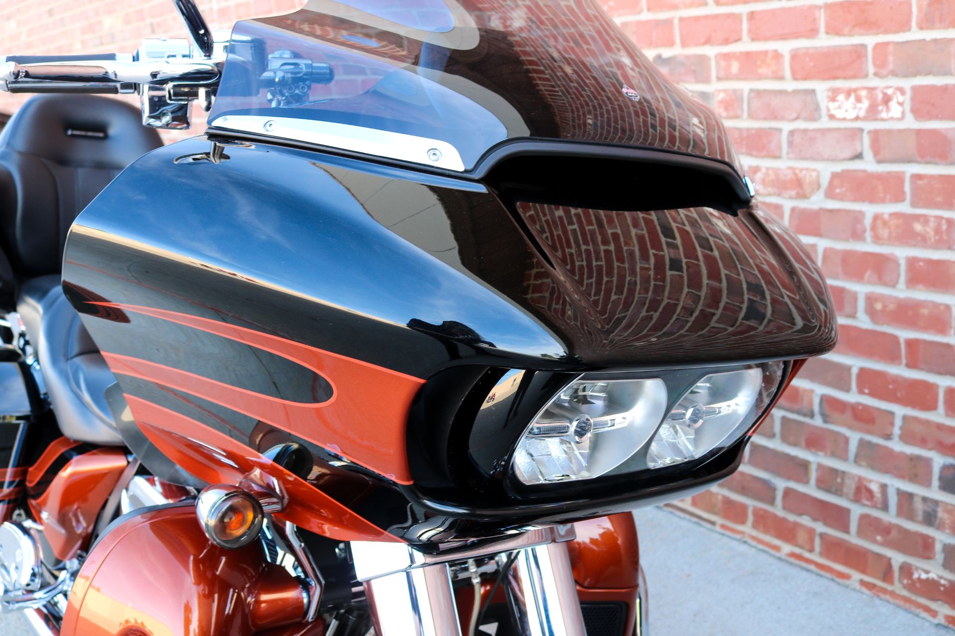 2015 Harley-Davidson CVO™ Road Glide® Ultra in Ames, Iowa - Photo 7