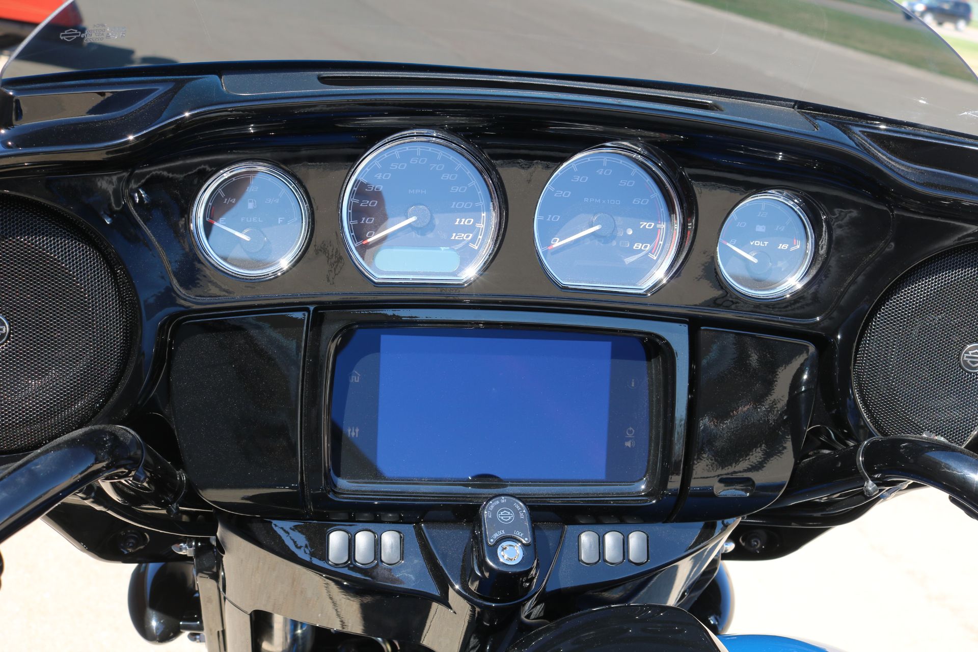 2023 Harley-Davidson Street Glide® Special in Ames, Iowa - Photo 16
