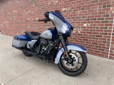 2023 Harley-Davidson Street Glide® Special in Ames, Iowa - Photo 5