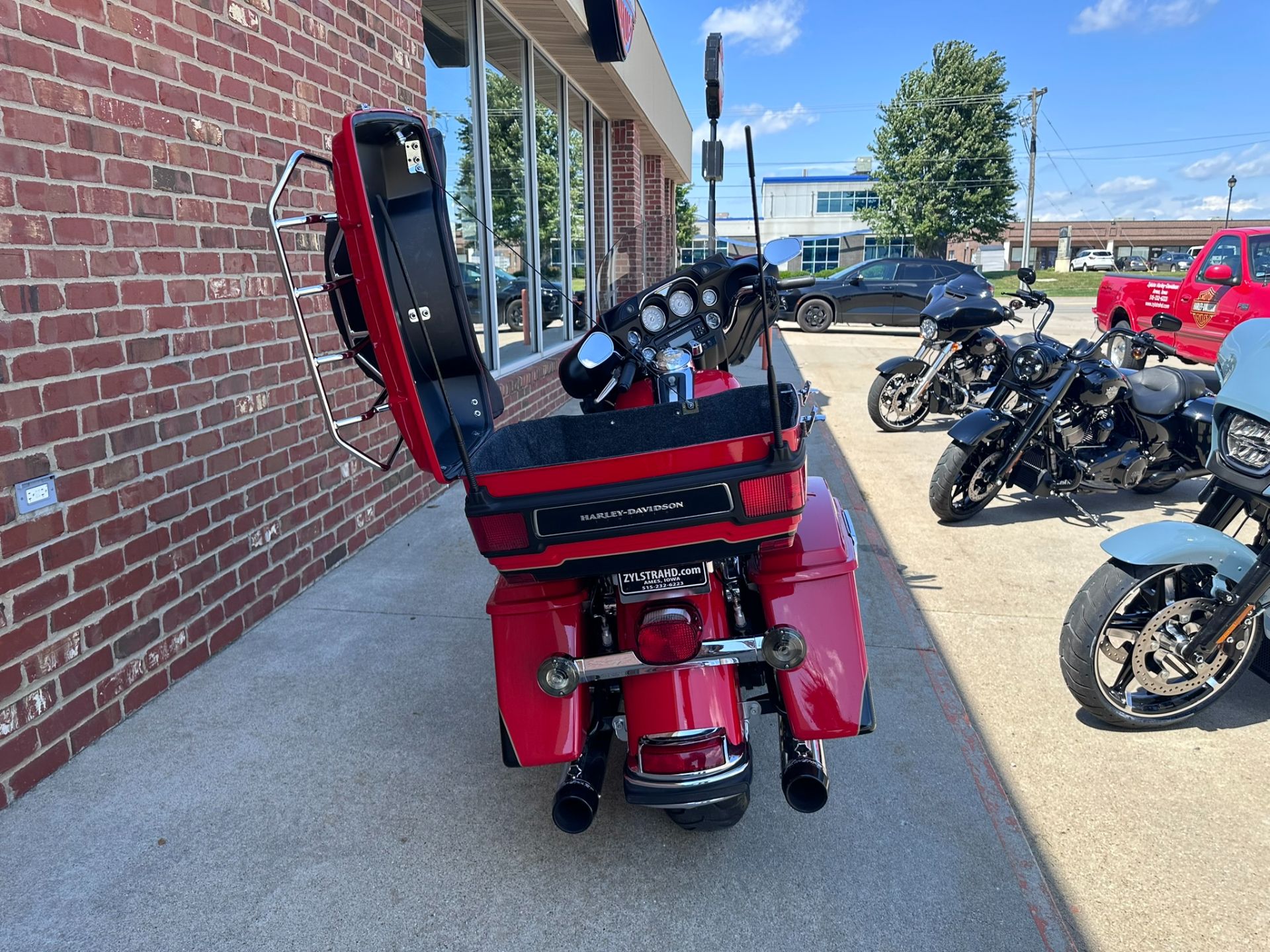 2010 Harley-Davidson Electra Glide® Ultra Limited in Ames, Iowa - Photo 16