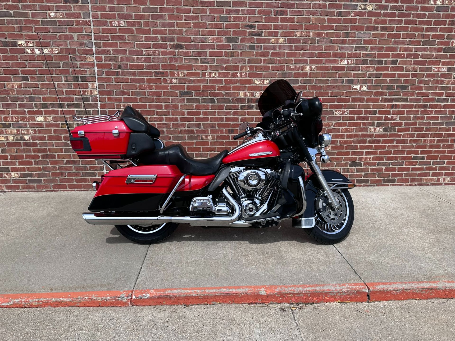 2010 Harley-Davidson Electra Glide® Ultra Limited in Ames, Iowa - Photo 1