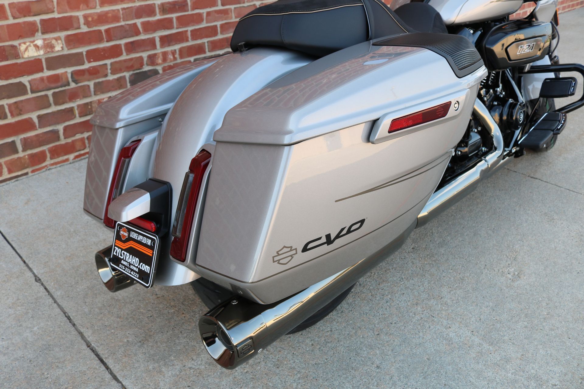 2023 Harley-Davidson CVO™ Road Glide® in Ames, Iowa - Photo 17