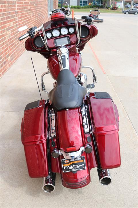 2016 Harley-Davidson Street Glide® Special in Ames, Iowa - Photo 10