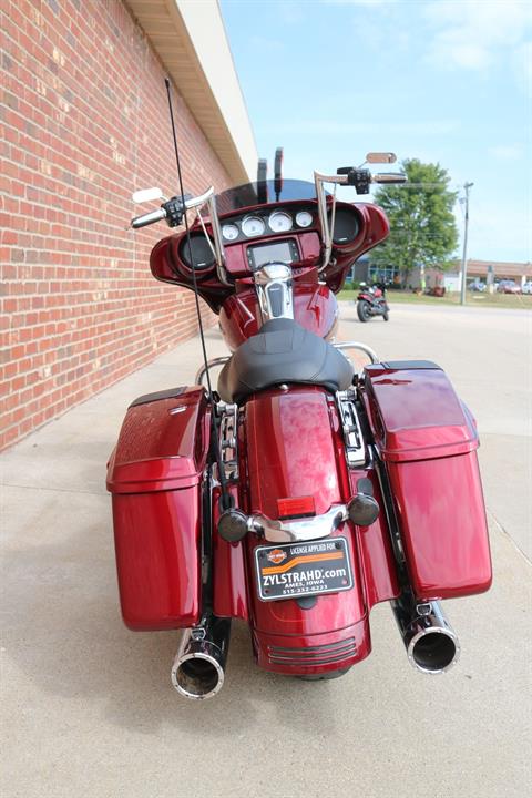 2016 Harley-Davidson Street Glide® Special in Ames, Iowa - Photo 11