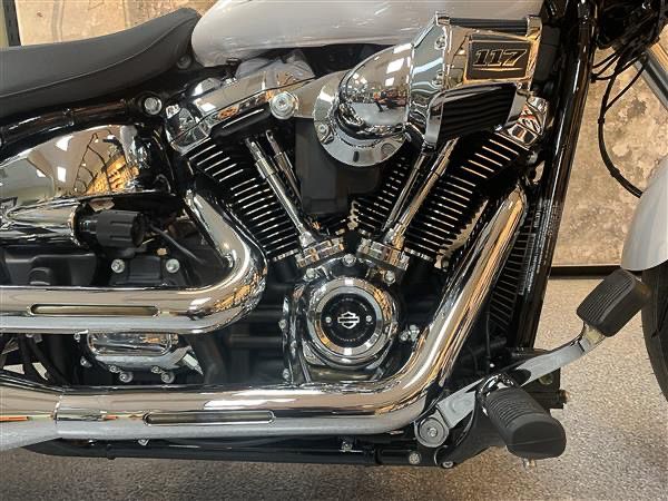 2024 Harley-Davidson Breakout® in Ames, Iowa - Photo 14