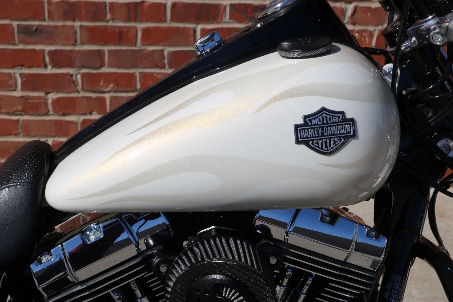 2015 Harley-Davidson Wide Glide® in Ames, Iowa - Photo 9