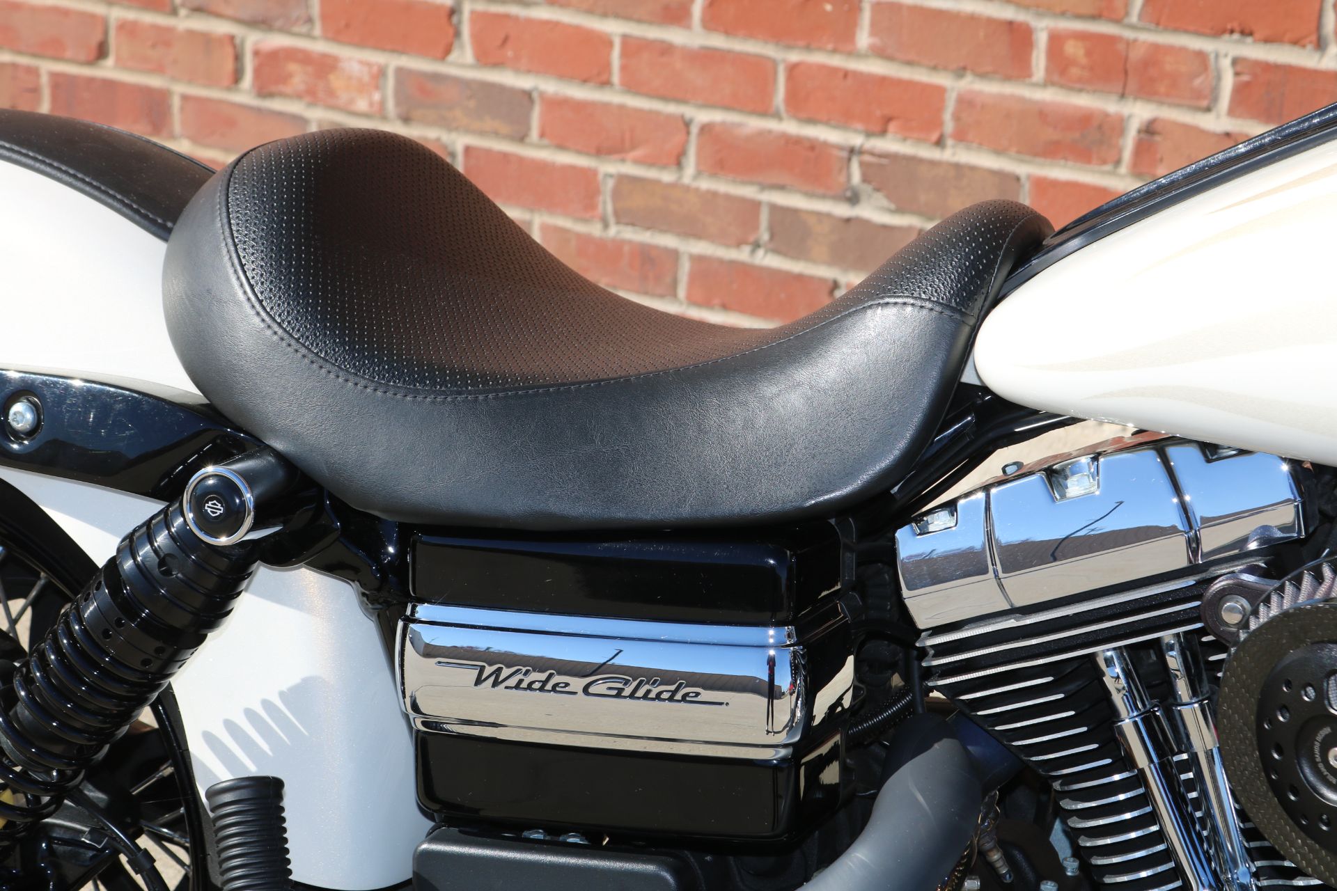 2015 Harley-Davidson Wide Glide® in Ames, Iowa - Photo 11