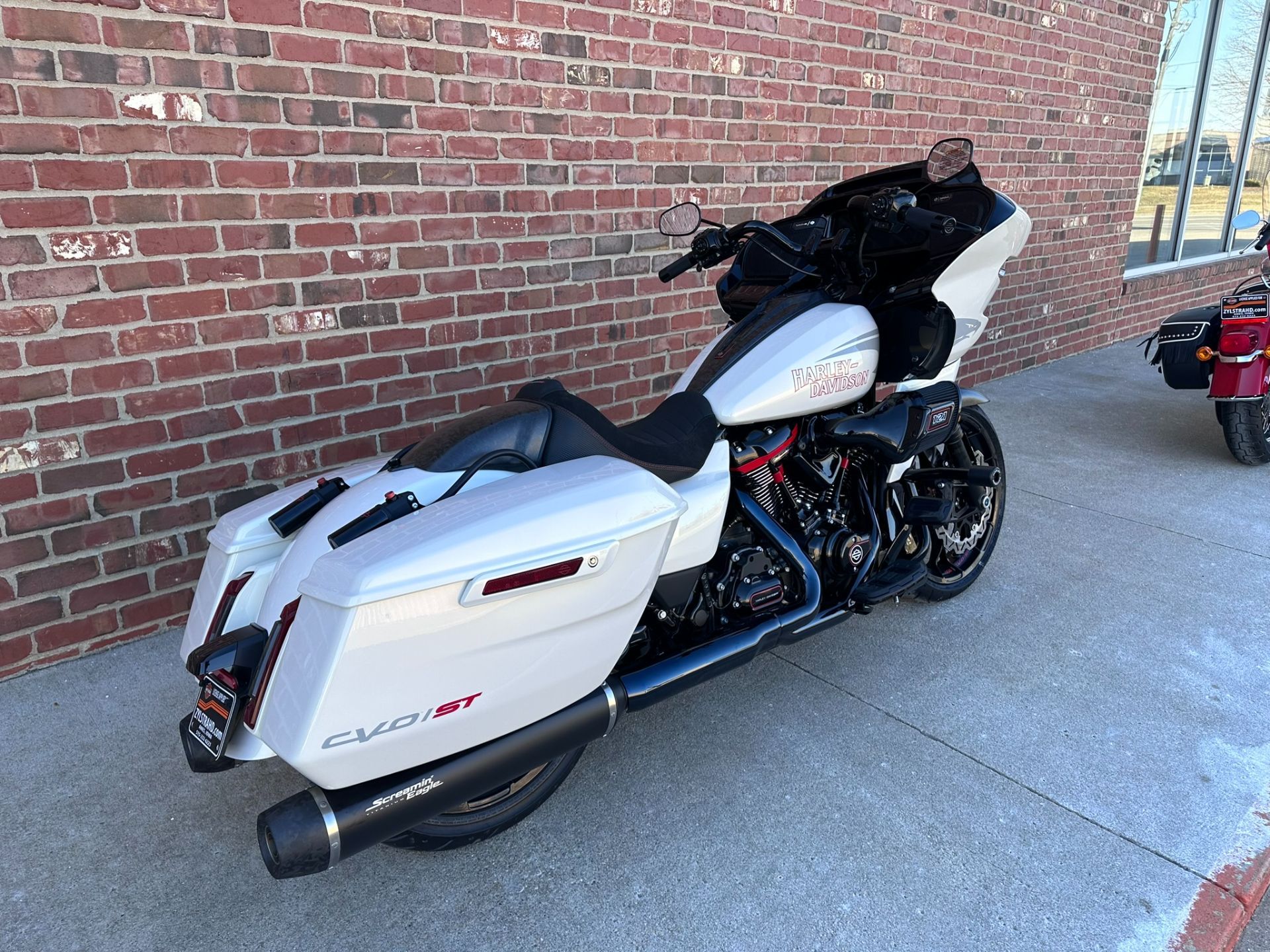 2024 Harley-Davidson CVO™ Road Glide® ST in Ames, Iowa - Photo 3