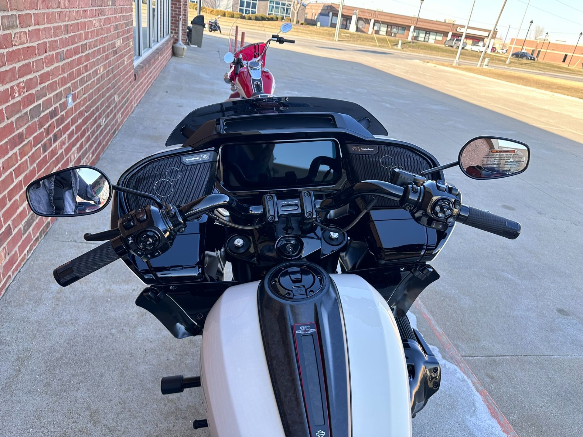 2024 Harley-Davidson CVO™ Road Glide® ST in Ames, Iowa - Photo 15