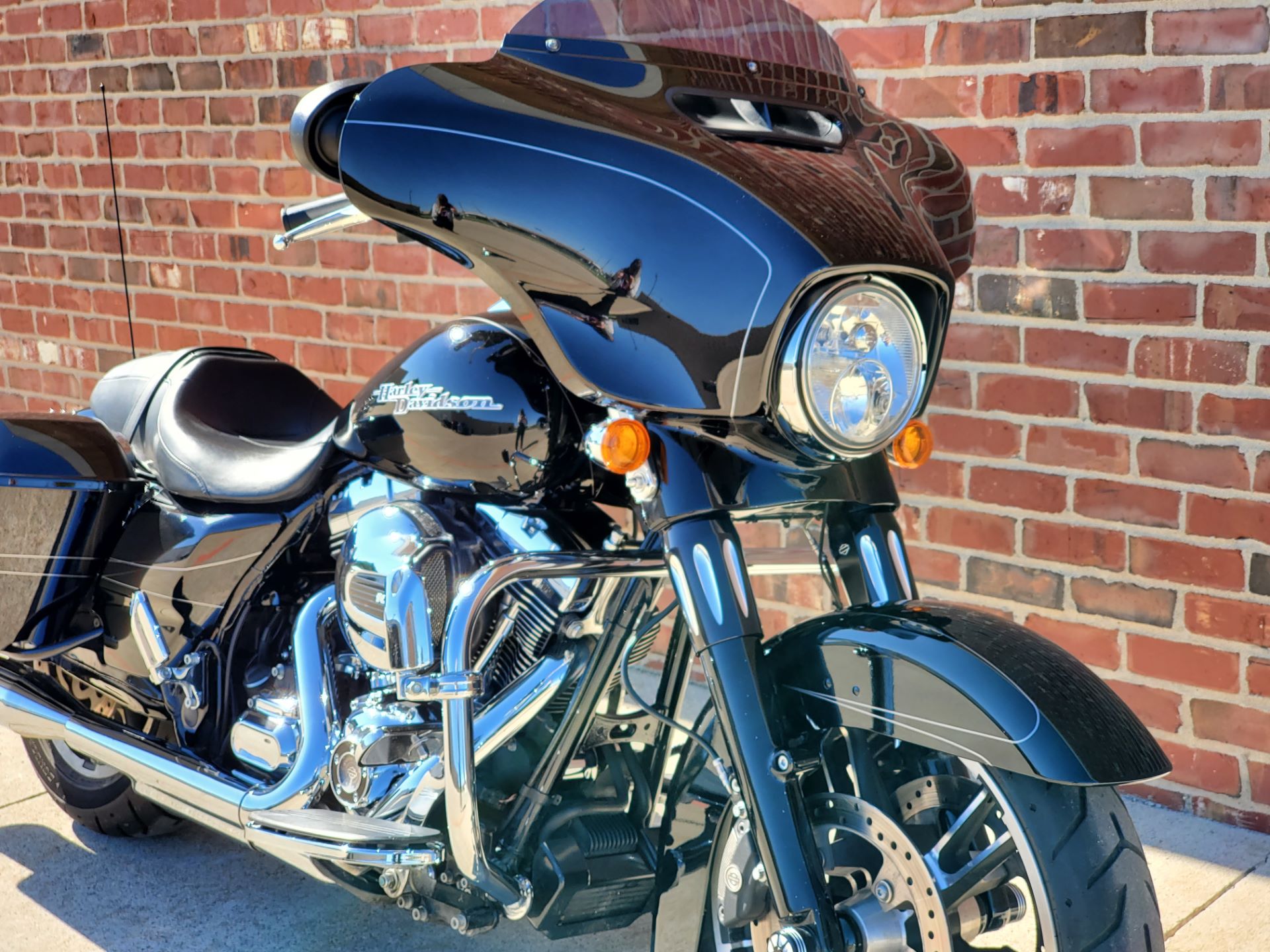 2016 Harley-Davidson Street Glide® Special in Ames, Iowa - Photo 13