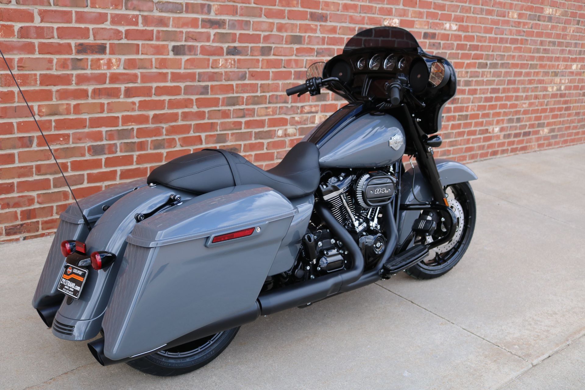 2022 Harley-Davidson Street Glide® Special in Ames, Iowa - Photo 8