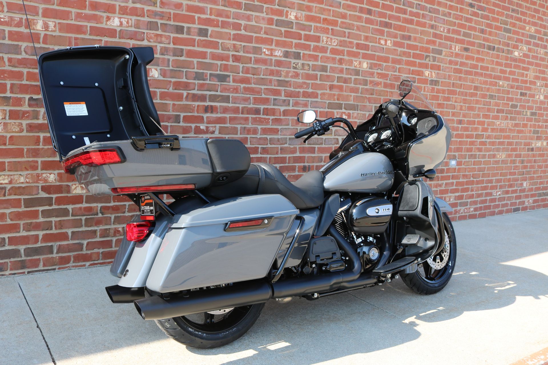 2022 Harley-Davidson Road Glide® Limited in Ames, Iowa - Photo 9