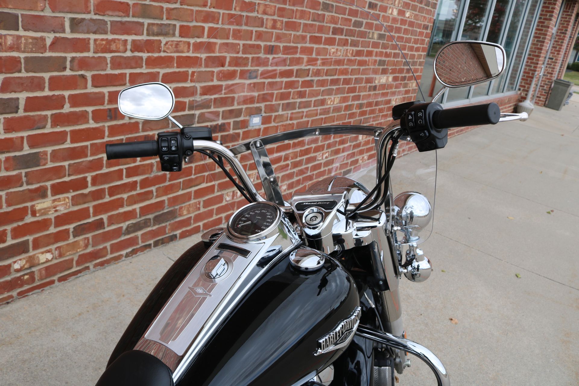 2019 Harley-Davidson Road King® in Ames, Iowa - Photo 11