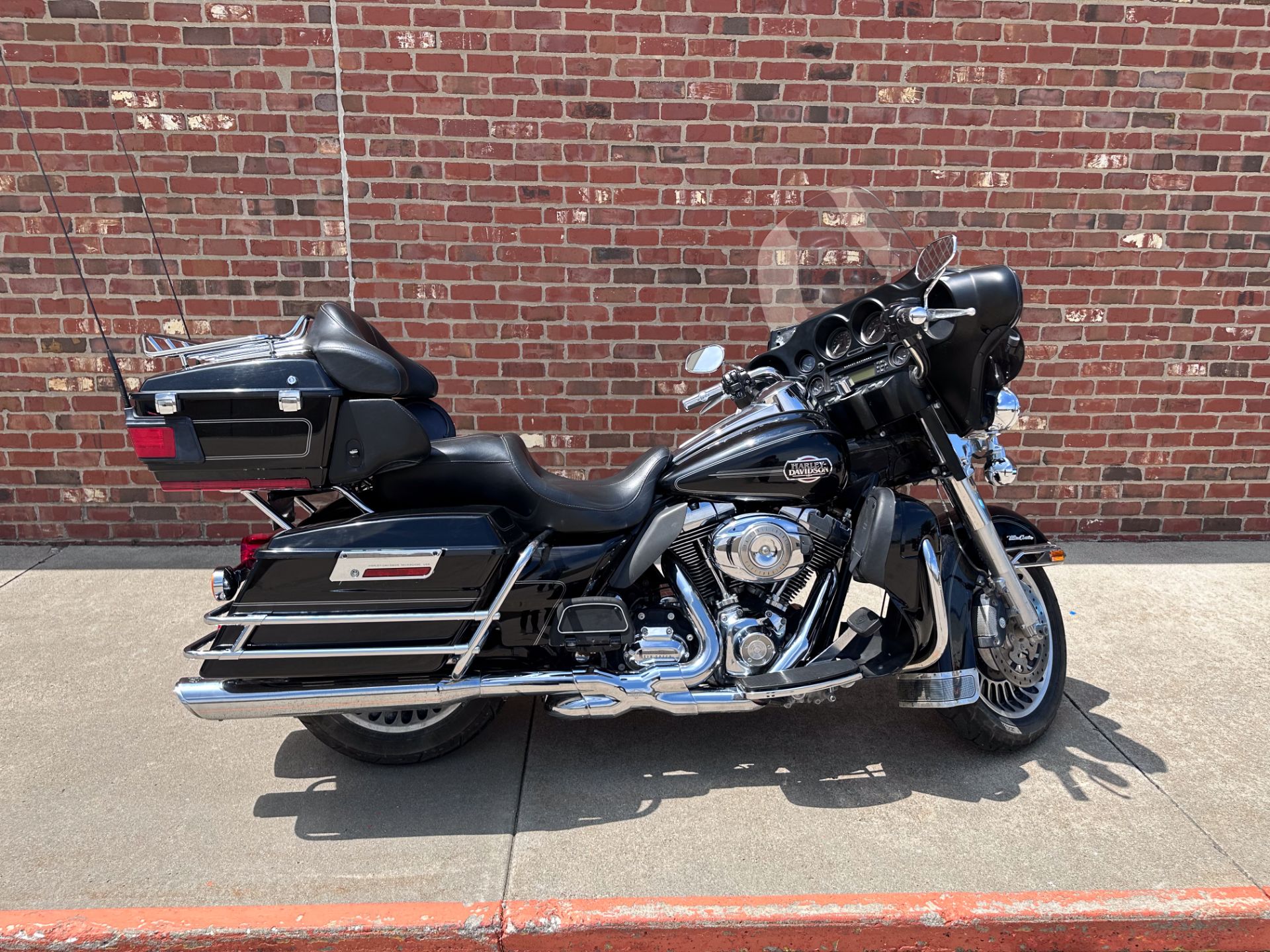 2010 Harley-Davidson Ultra Classic® Electra Glide® in Ames, Iowa - Photo 1