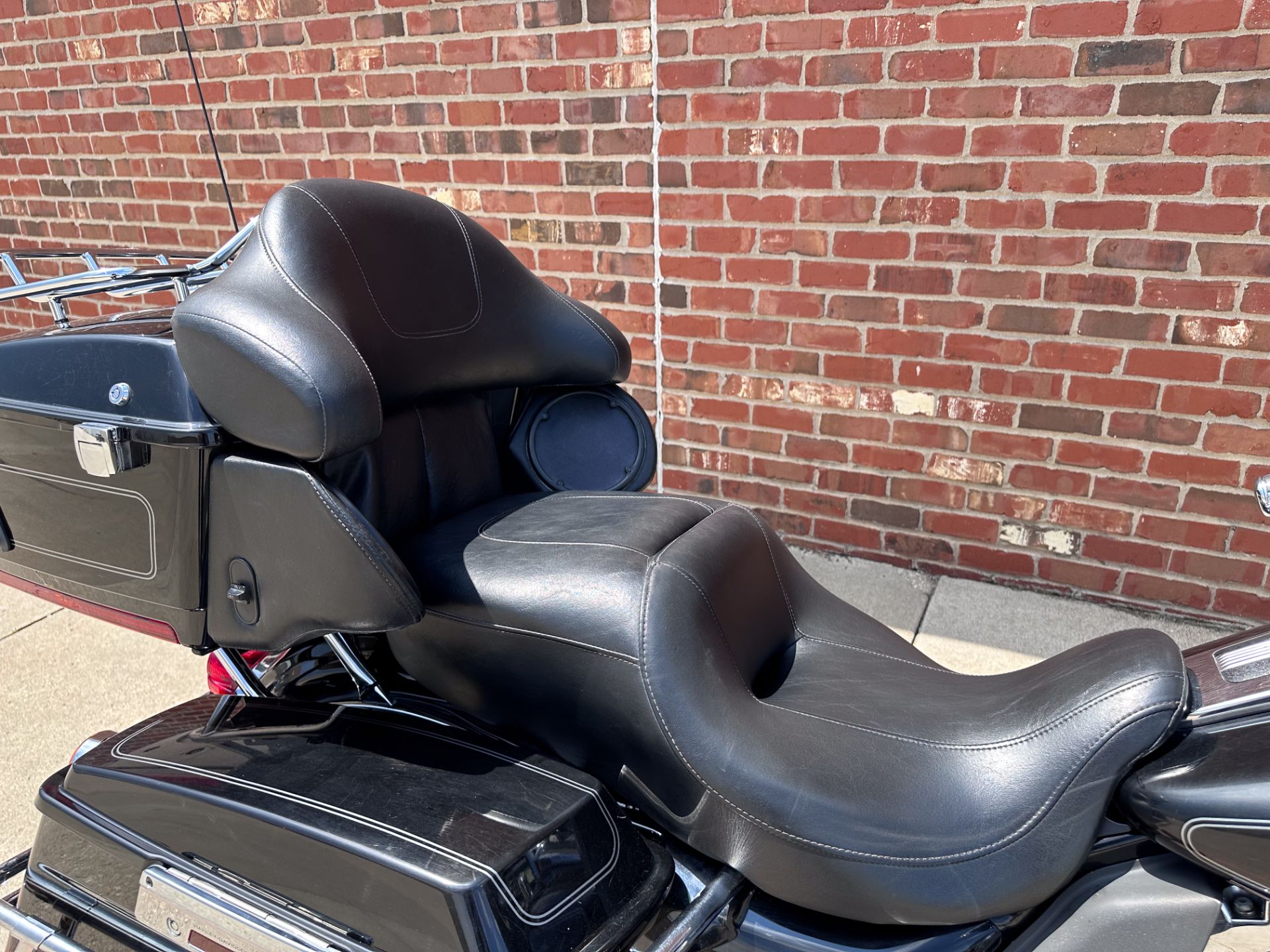 2010 Harley-Davidson Ultra Classic® Electra Glide® in Ames, Iowa - Photo 13