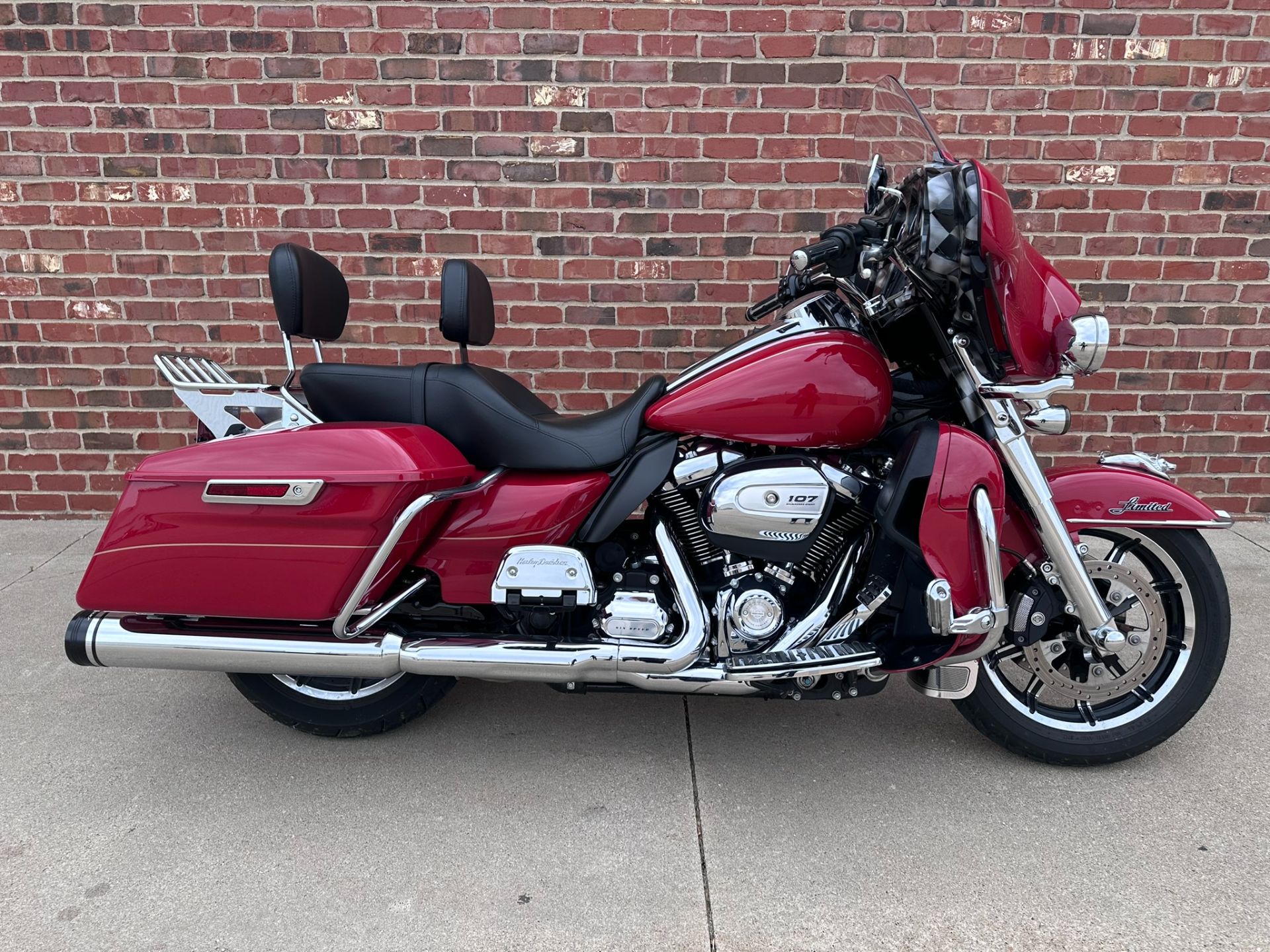 2018 Harley-Davidson Ultra Limited in Ames, Iowa - Photo 1