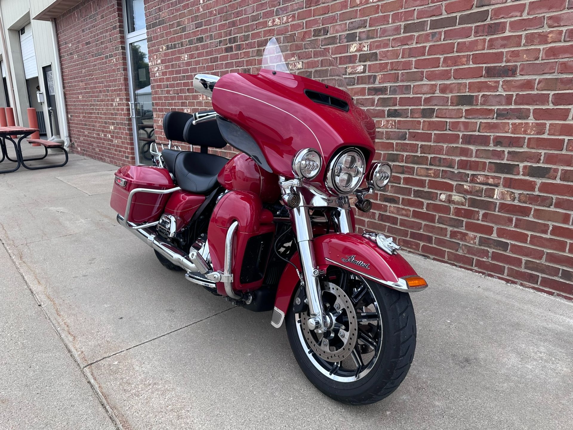 2018 Harley-Davidson Ultra Limited in Ames, Iowa - Photo 5