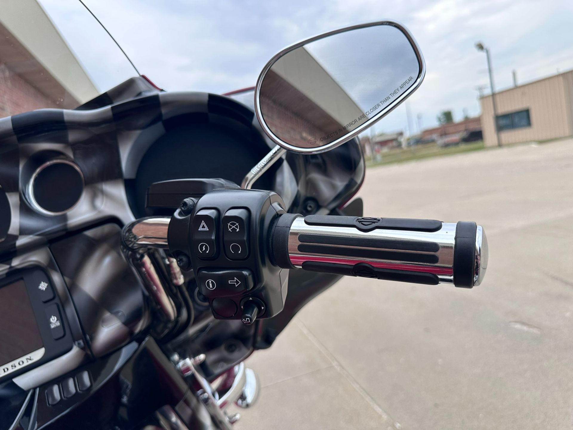 2018 Harley-Davidson Ultra Limited in Ames, Iowa - Photo 11