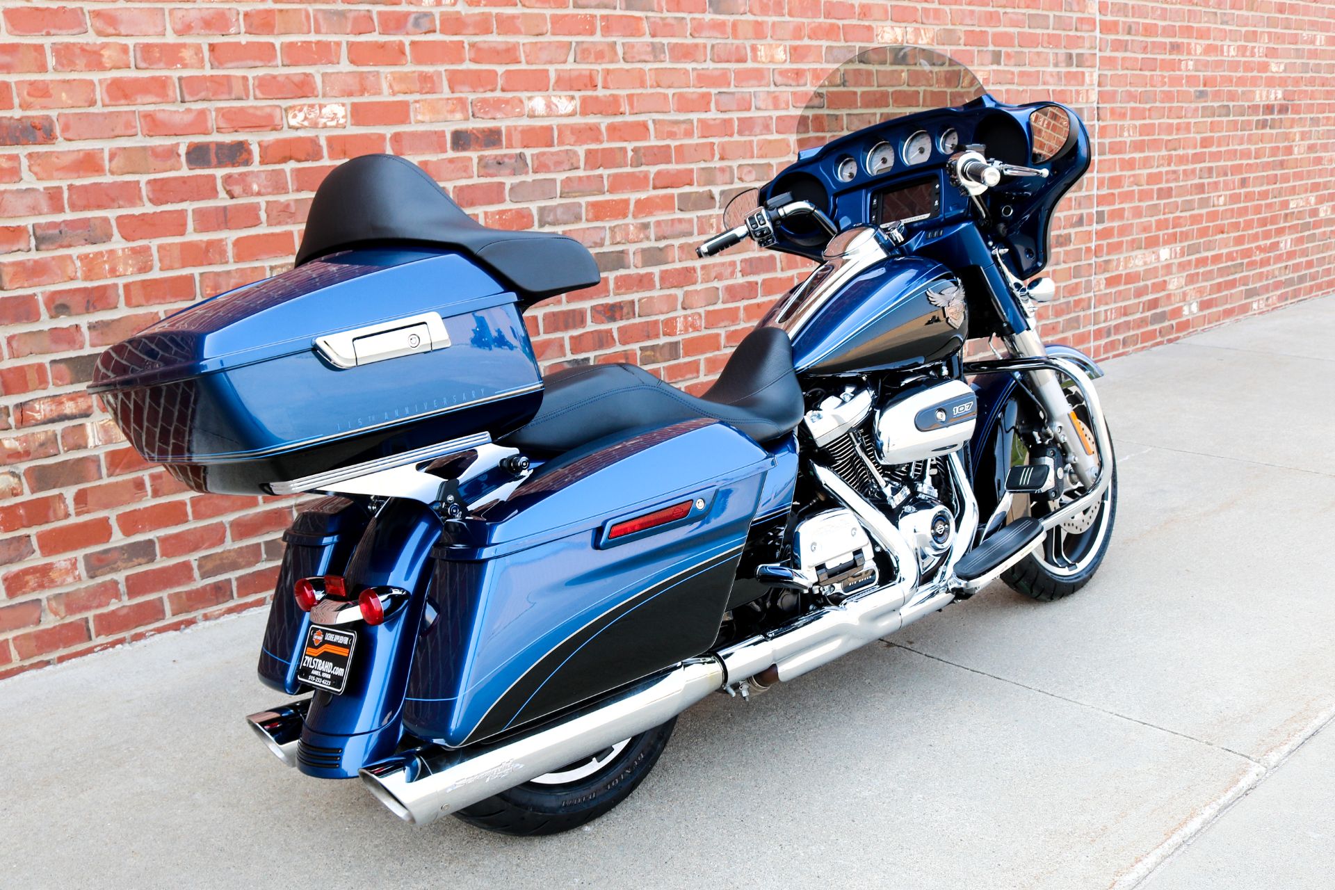 2018 Harley-Davidson 115th Anniversary Street Glide® in Ames, Iowa - Photo 3