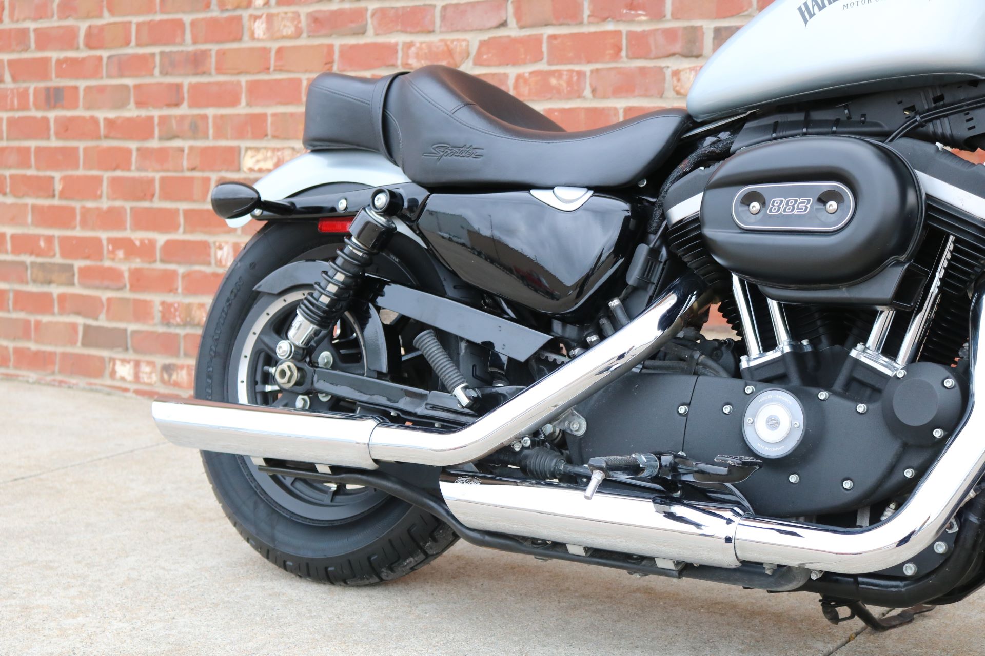 2015 Harley-Davidson Iron 883™ in Ames, Iowa - Photo 9