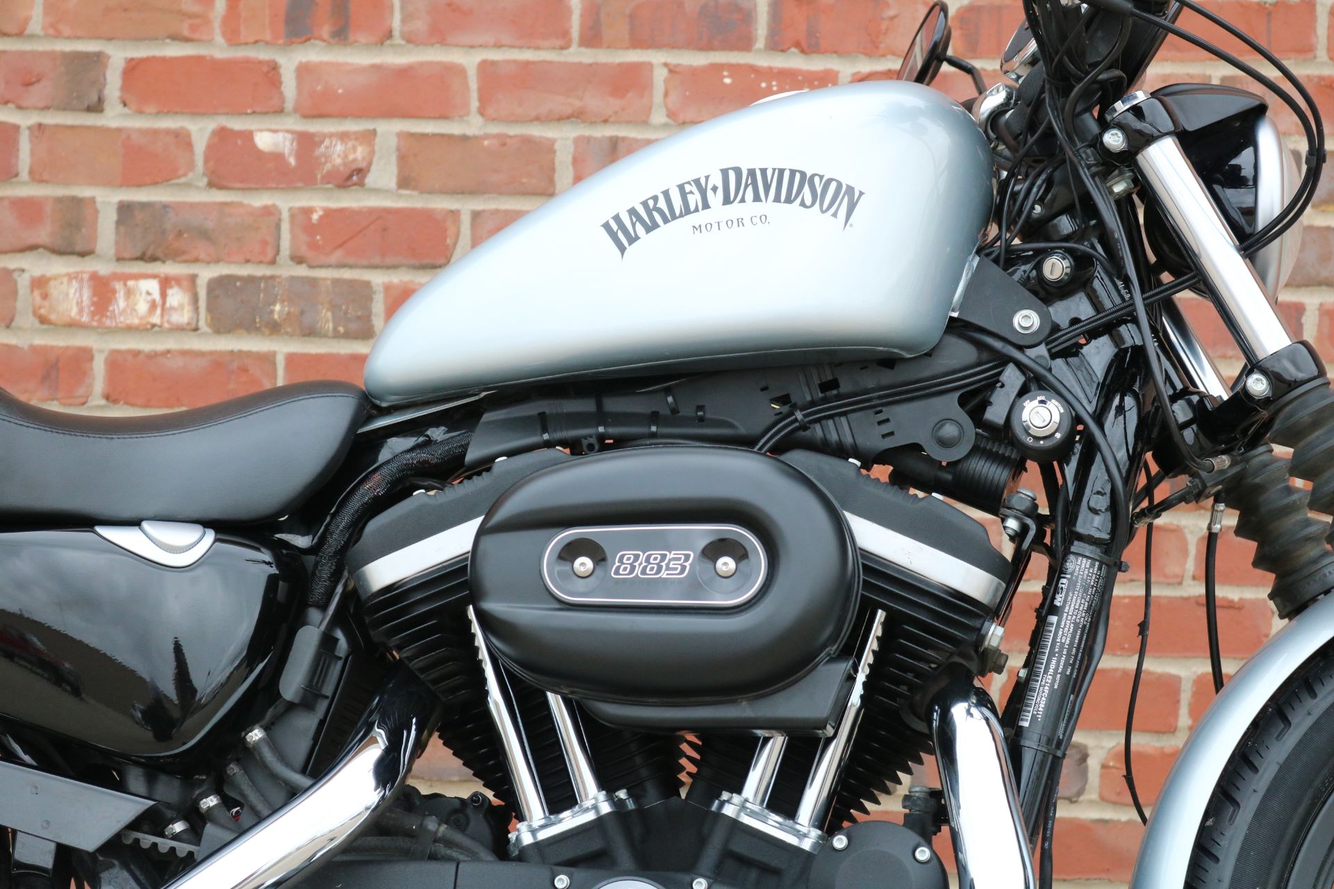 2015 Harley-Davidson Iron 883™ in Ames, Iowa - Photo 6