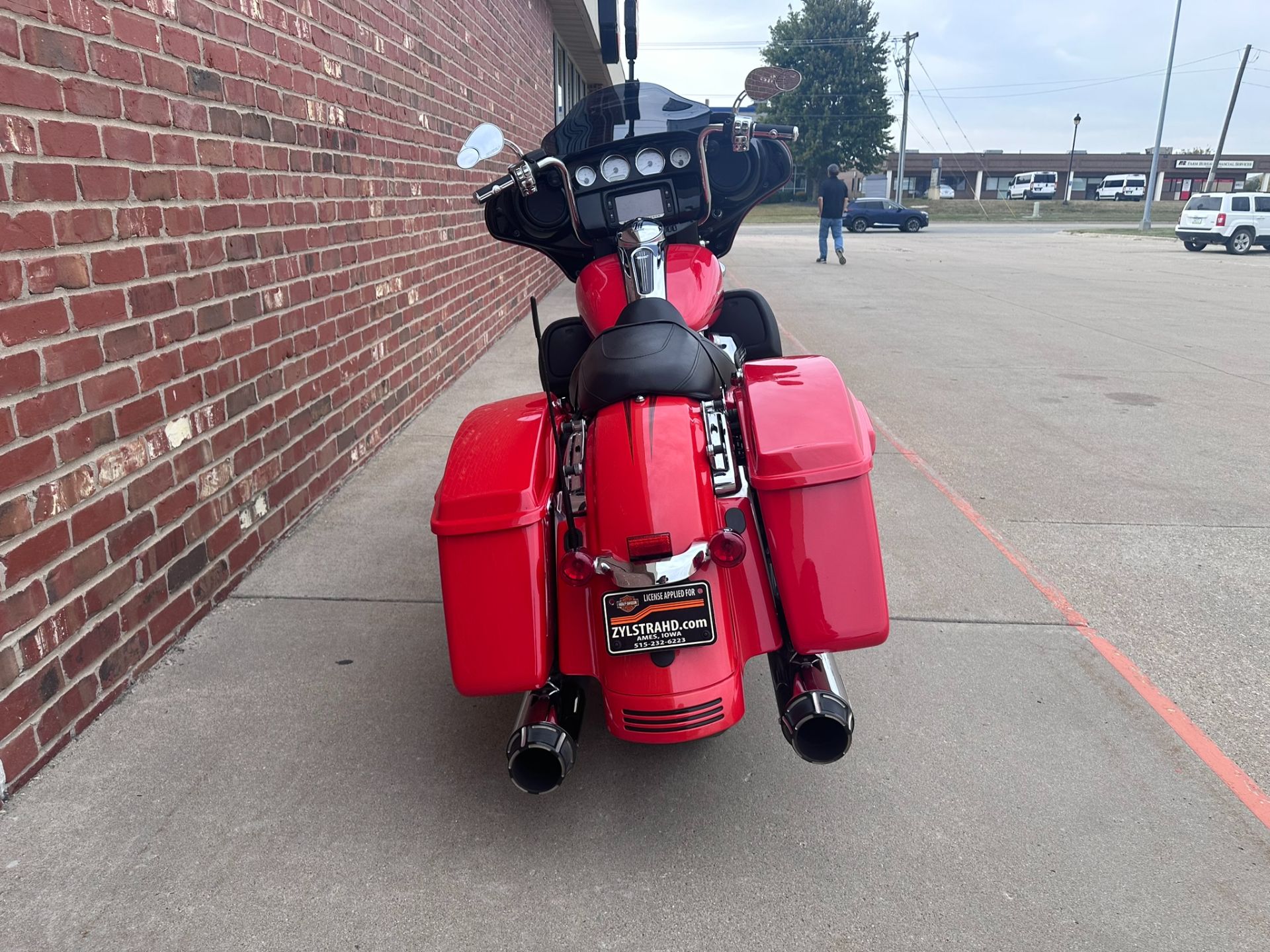 2017 Harley-Davidson Street Glide® Special in Ames, Iowa - Photo 2