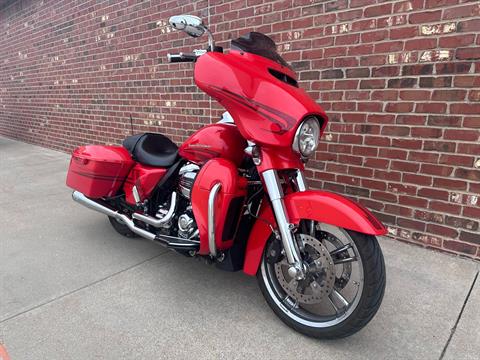 2017 Harley-Davidson Street Glide® Special in Ames, Iowa - Photo 5