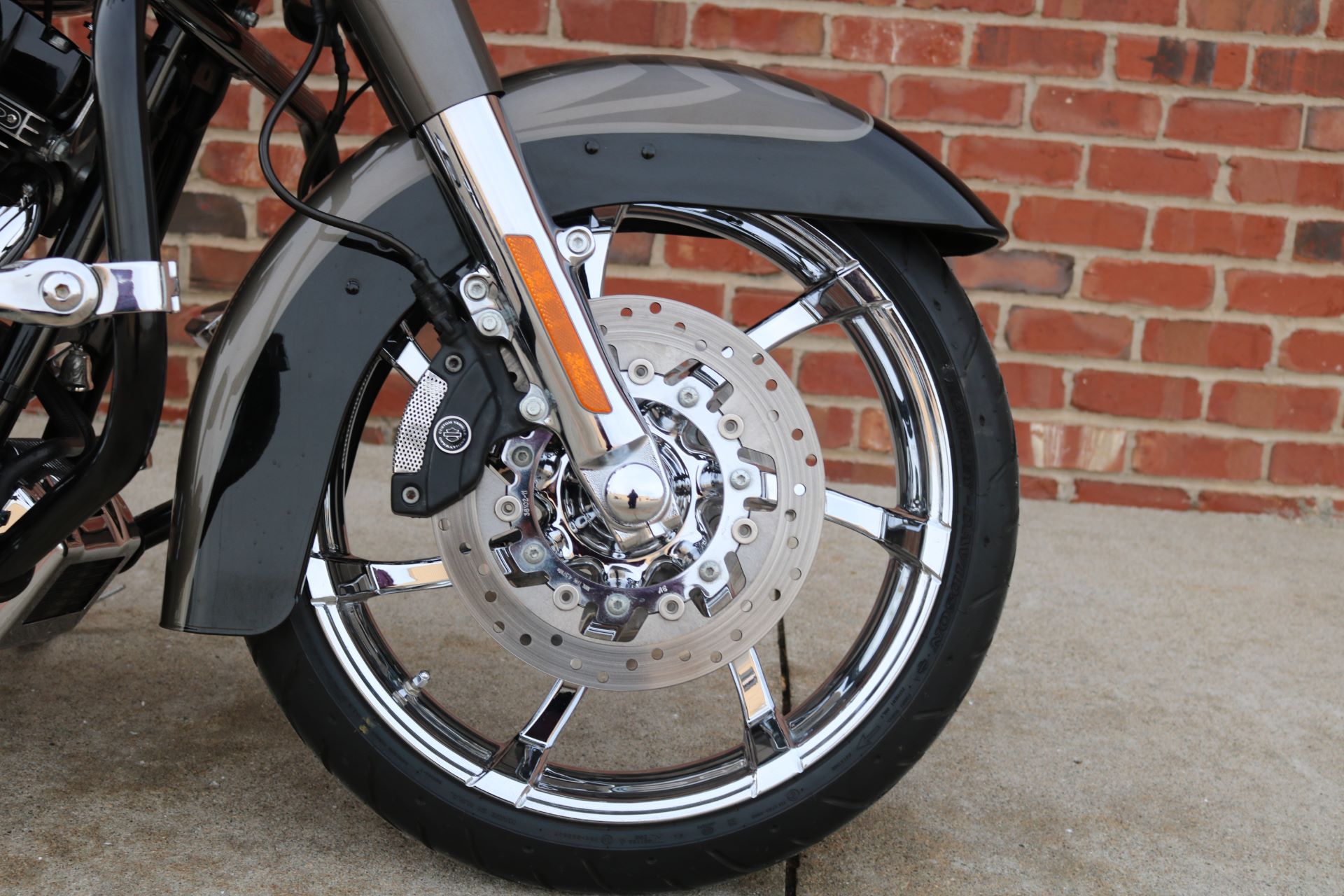 2014 Harley-Davidson CVO™ Road King® in Ames, Iowa - Photo 4