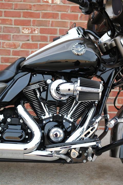 2014 Harley-Davidson CVO™ Road King® in Ames, Iowa - Photo 7