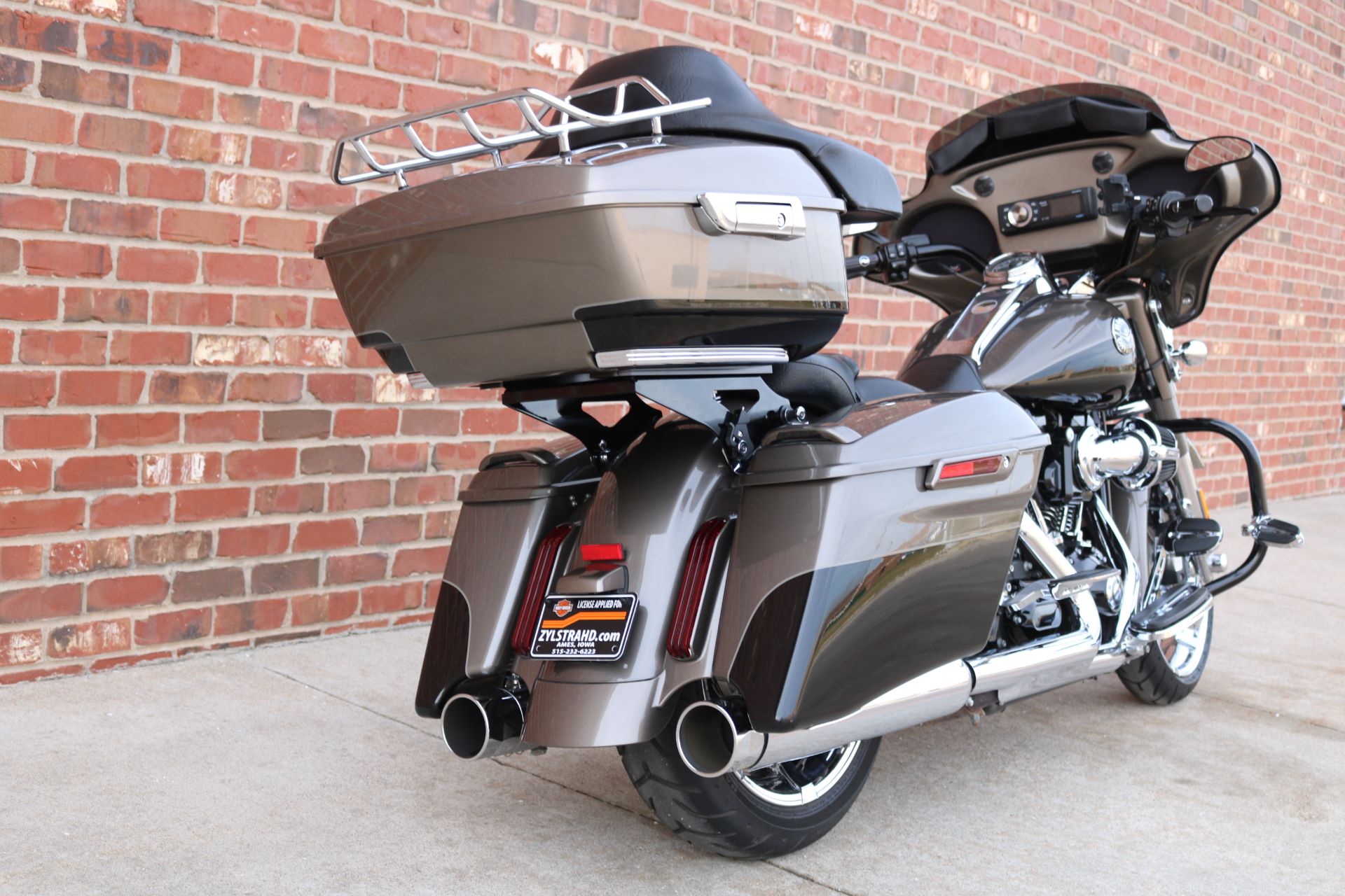 2014 Harley-Davidson CVO™ Road King® in Ames, Iowa - Photo 10