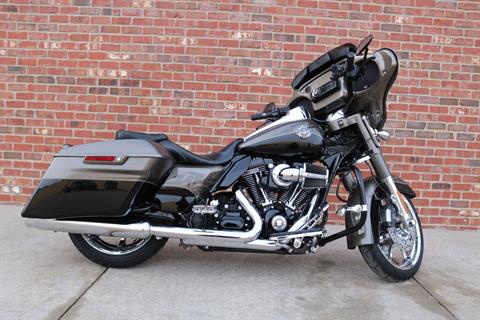 2014 Harley-Davidson CVO™ Road King® in Ames, Iowa - Photo 20