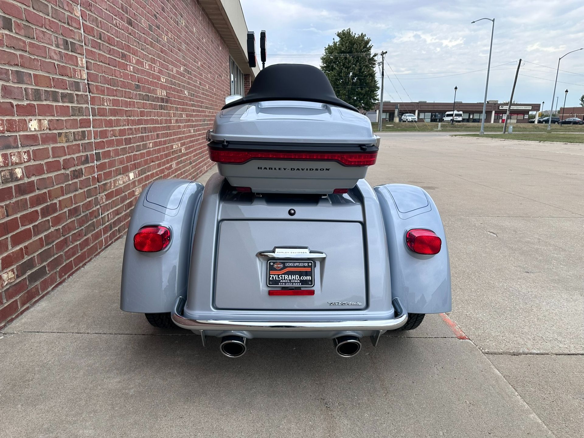 2023 Harley-Davidson Tri Glide® Ultra in Ames, Iowa - Photo 2