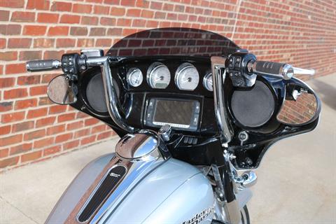 2015 Harley-Davidson Street Glide® Special in Ames, Iowa - Photo 9