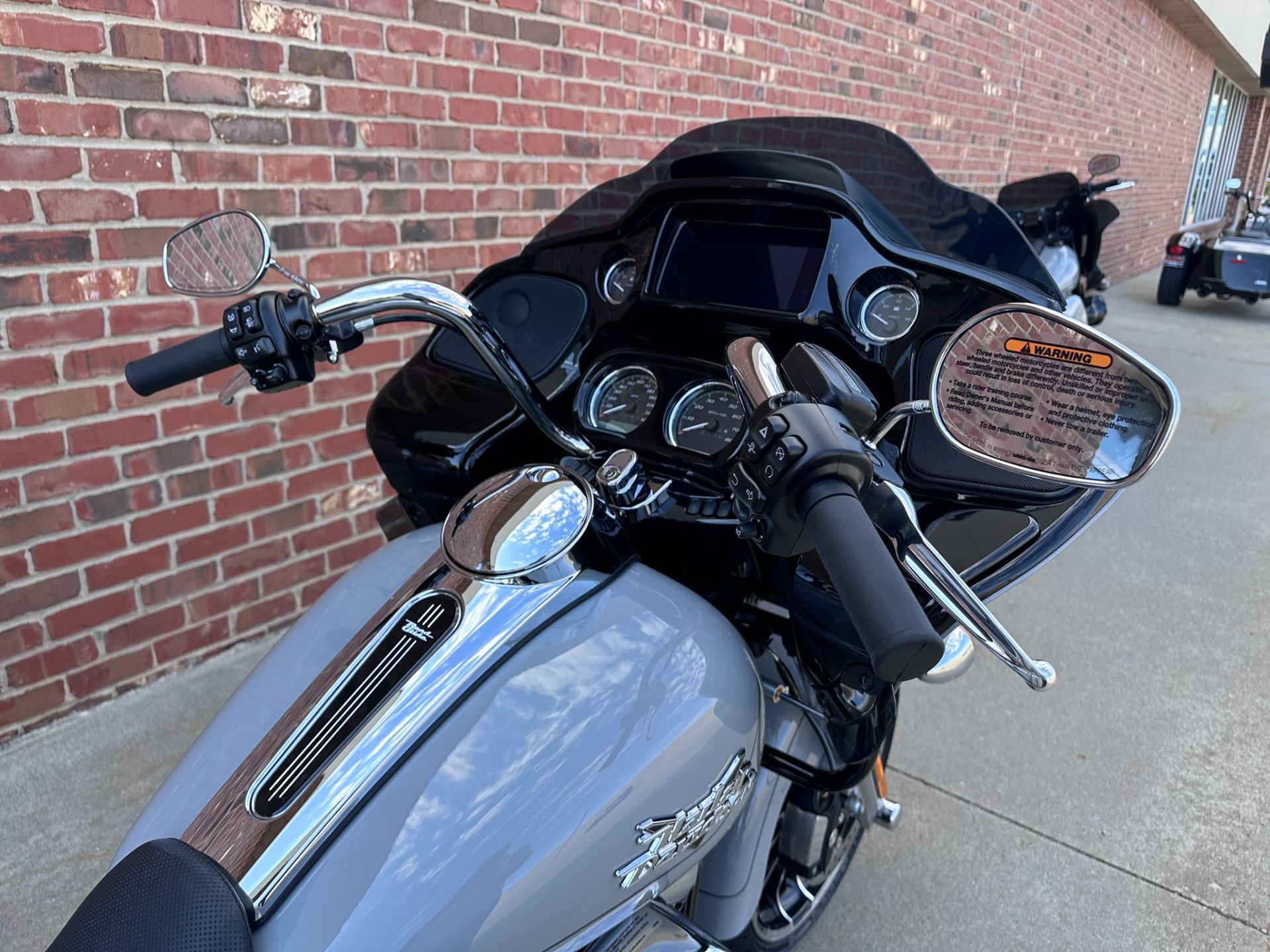 2024 Harley-Davidson Road Glide® 3 in Ames, Iowa - Photo 10