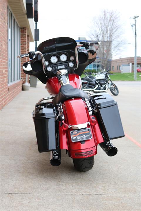 2012 Harley-Davidson Street Glide® in Ames, Iowa - Photo 12