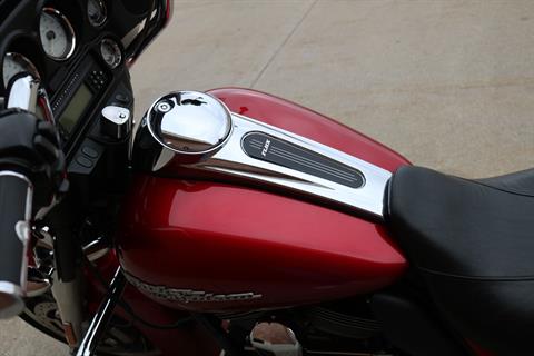 2012 Harley-Davidson Street Glide® in Ames, Iowa - Photo 7