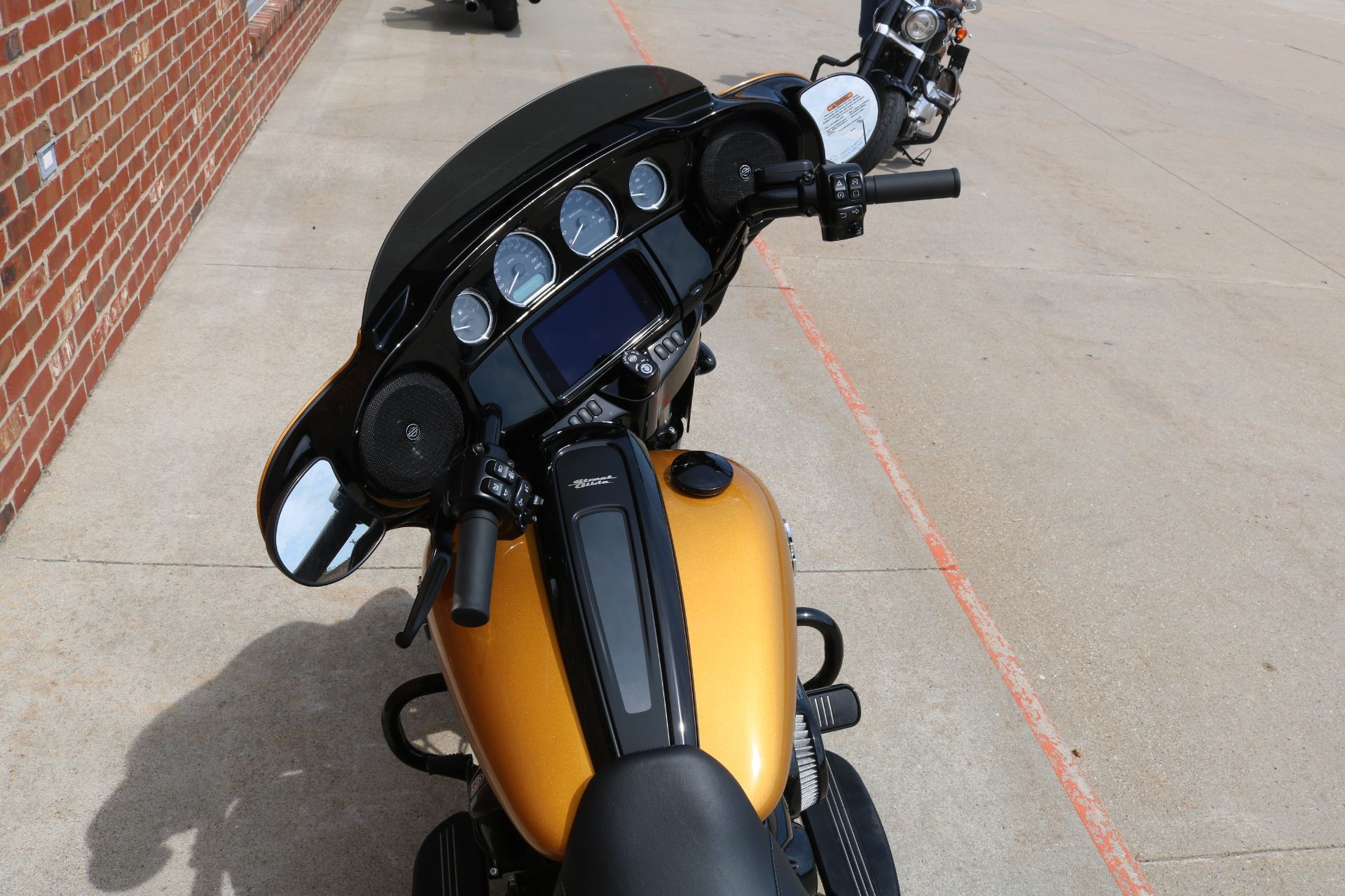 2023 Harley-Davidson Street Glide® Special in Ames, Iowa - Photo 9