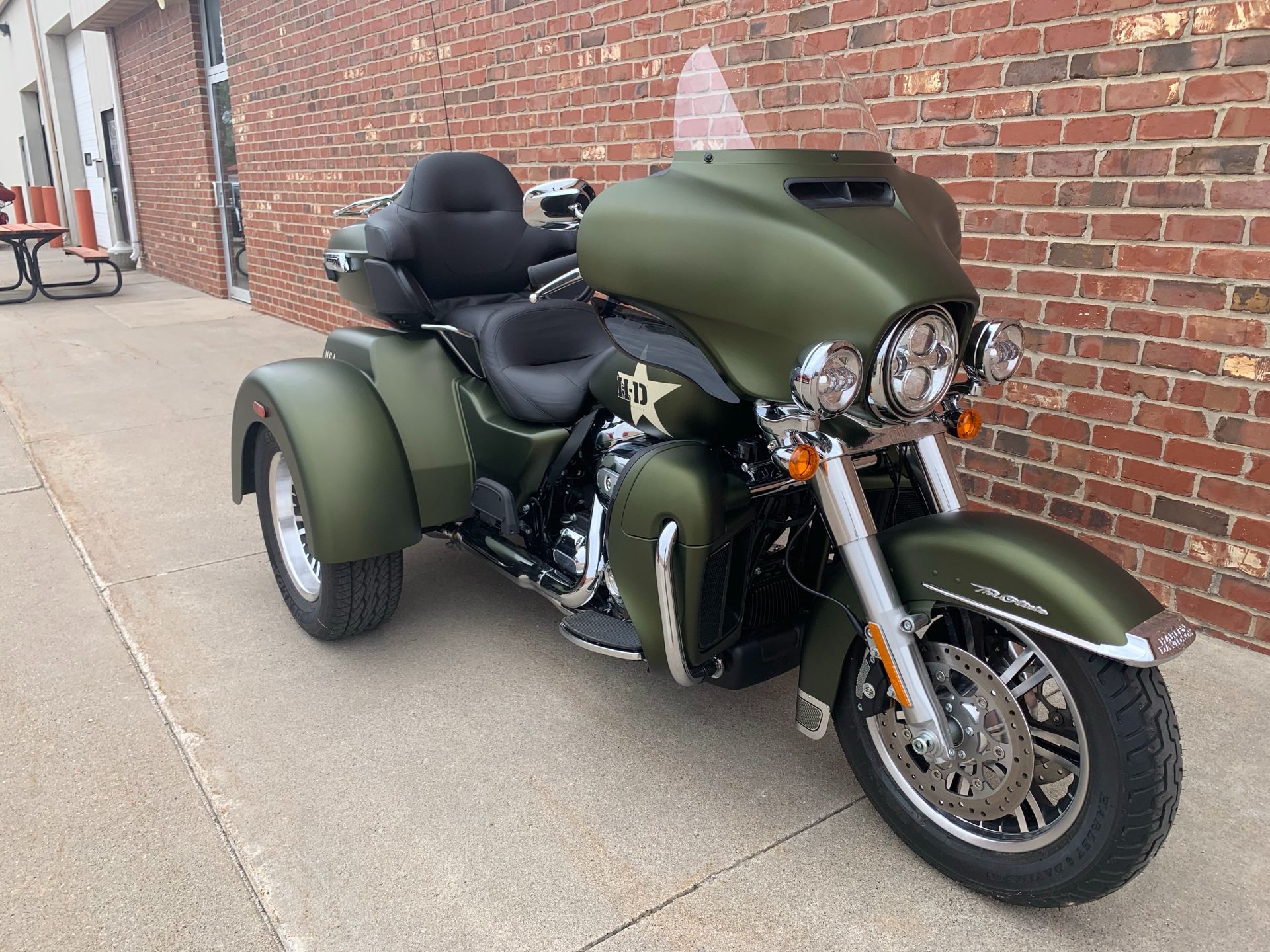 2022 Harley-Davidson Tri Glide Ultra (G.I. Enthusiast Collection) in Ames, Iowa - Photo 5