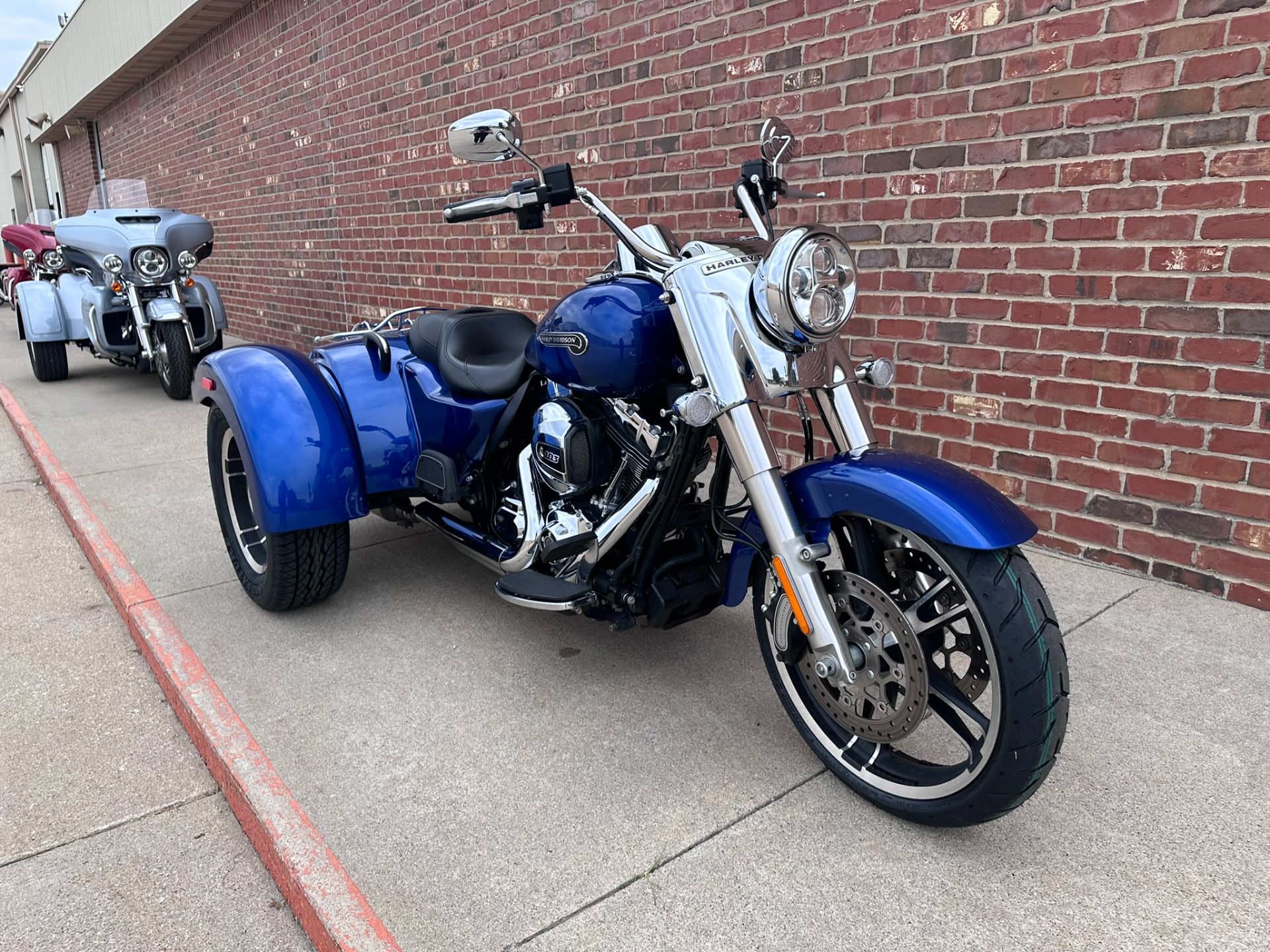 2015 Harley-Davidson Freewheeler™ in Ames, Iowa - Photo 5