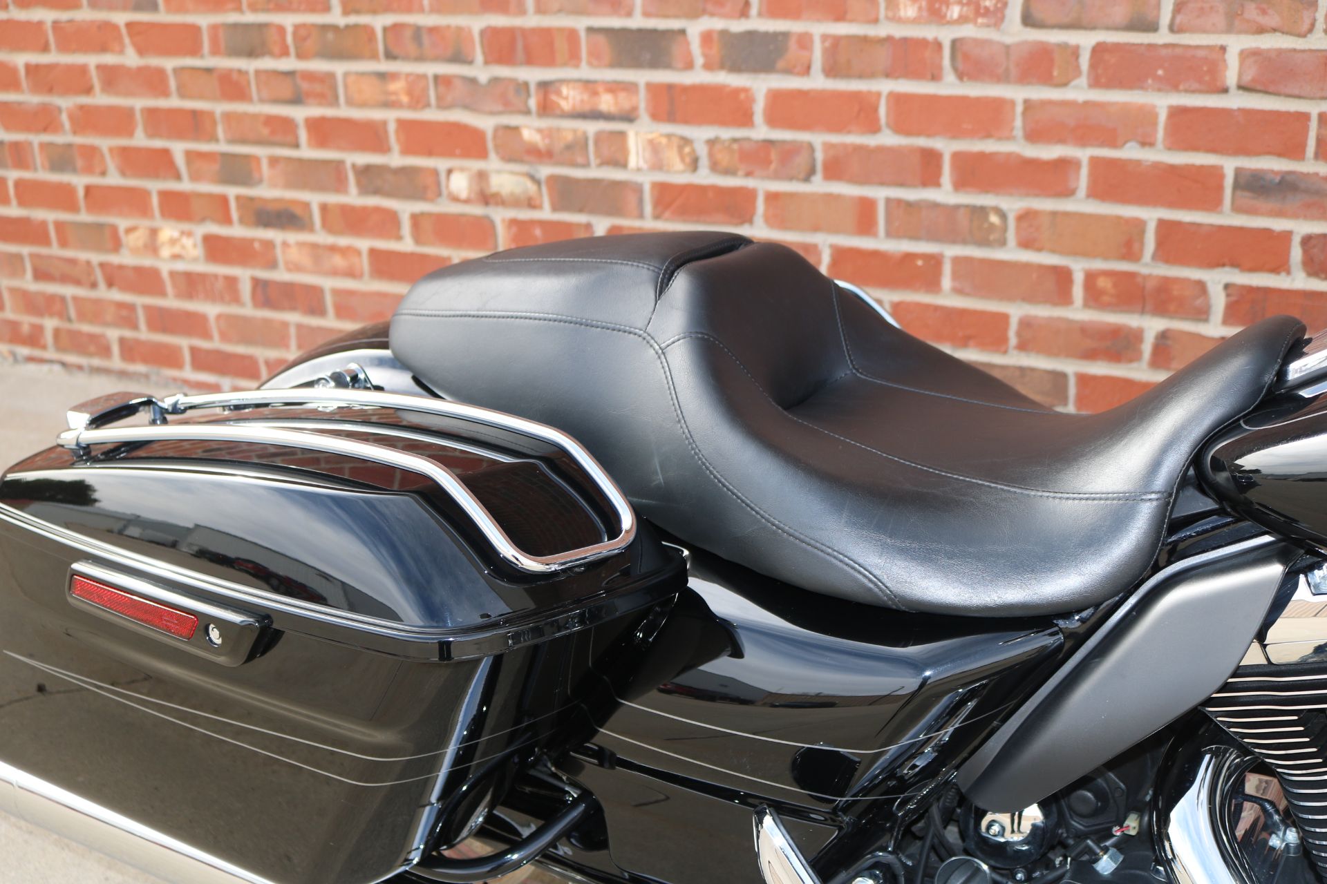 2015 Harley-Davidson Road Glide® Special in Ames, Iowa - Photo 13