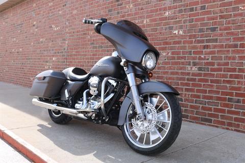 2016 Harley-Davidson Street Glide® in Ames, Iowa - Photo 3