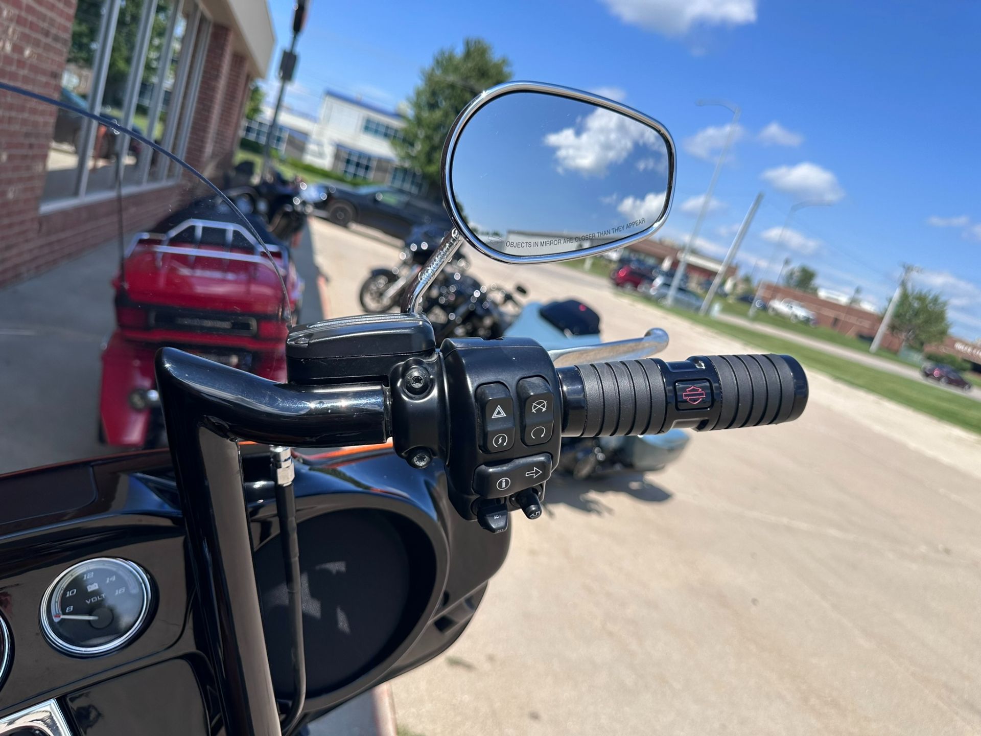 2014 Harley-Davidson Ultra Limited in Ames, Iowa - Photo 11