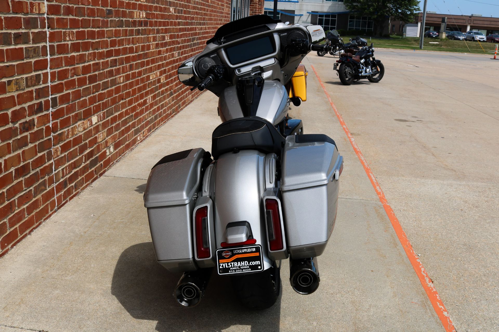 2023 Harley-Davidson CVO™ Street Glide® in Ames, Iowa - Photo 2