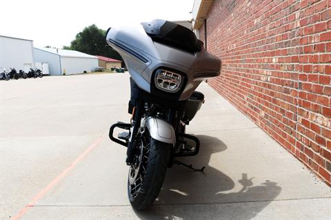 2023 Harley-Davidson CVO™ Street Glide® in Ames, Iowa - Photo 4