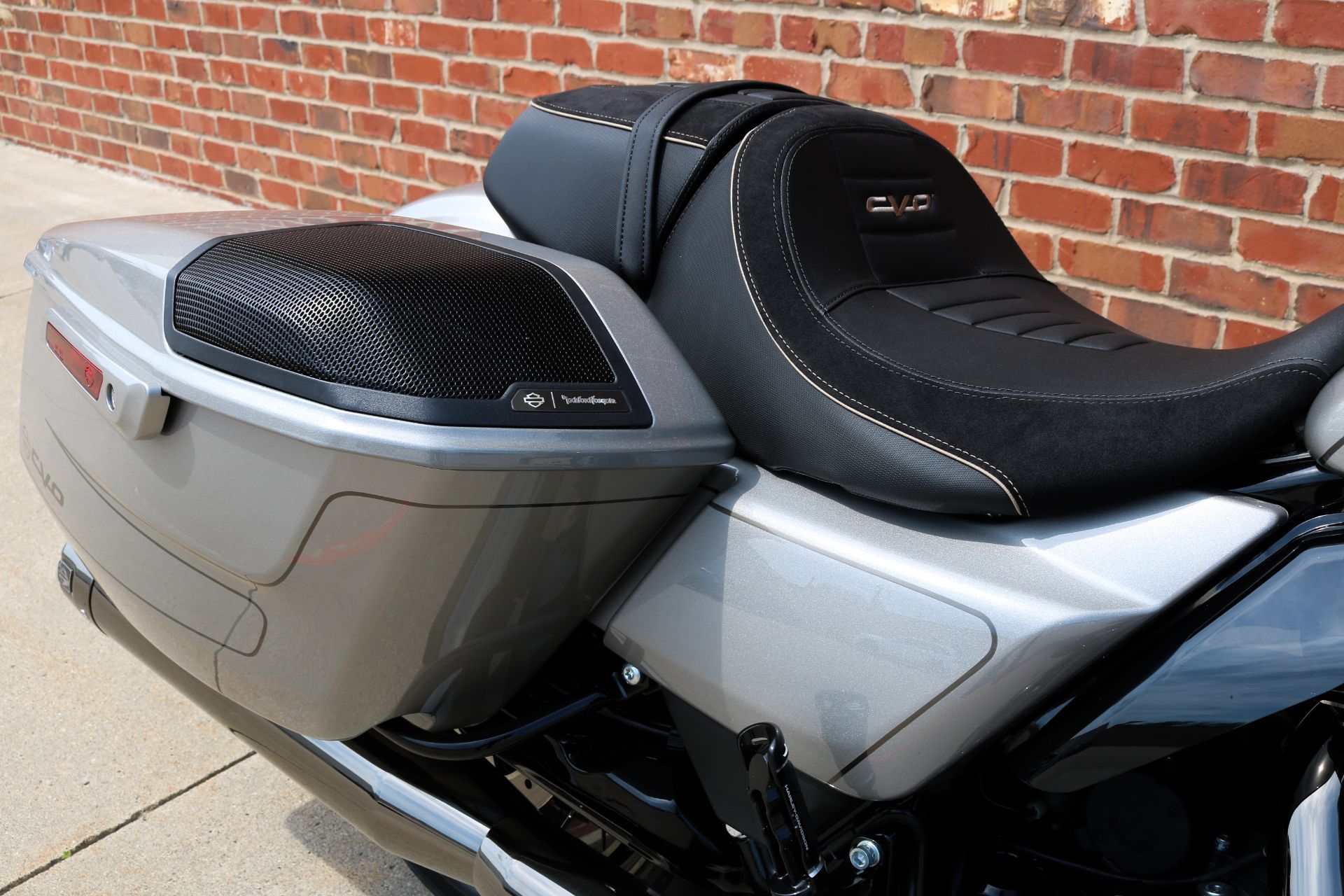 2023 Harley-Davidson CVO™ Street Glide® in Ames, Iowa - Photo 13