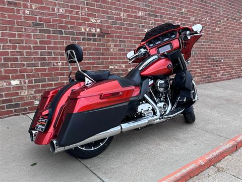 2018 Harley-Davidson CVO™ Street Glide® in Ames, Iowa - Photo 3