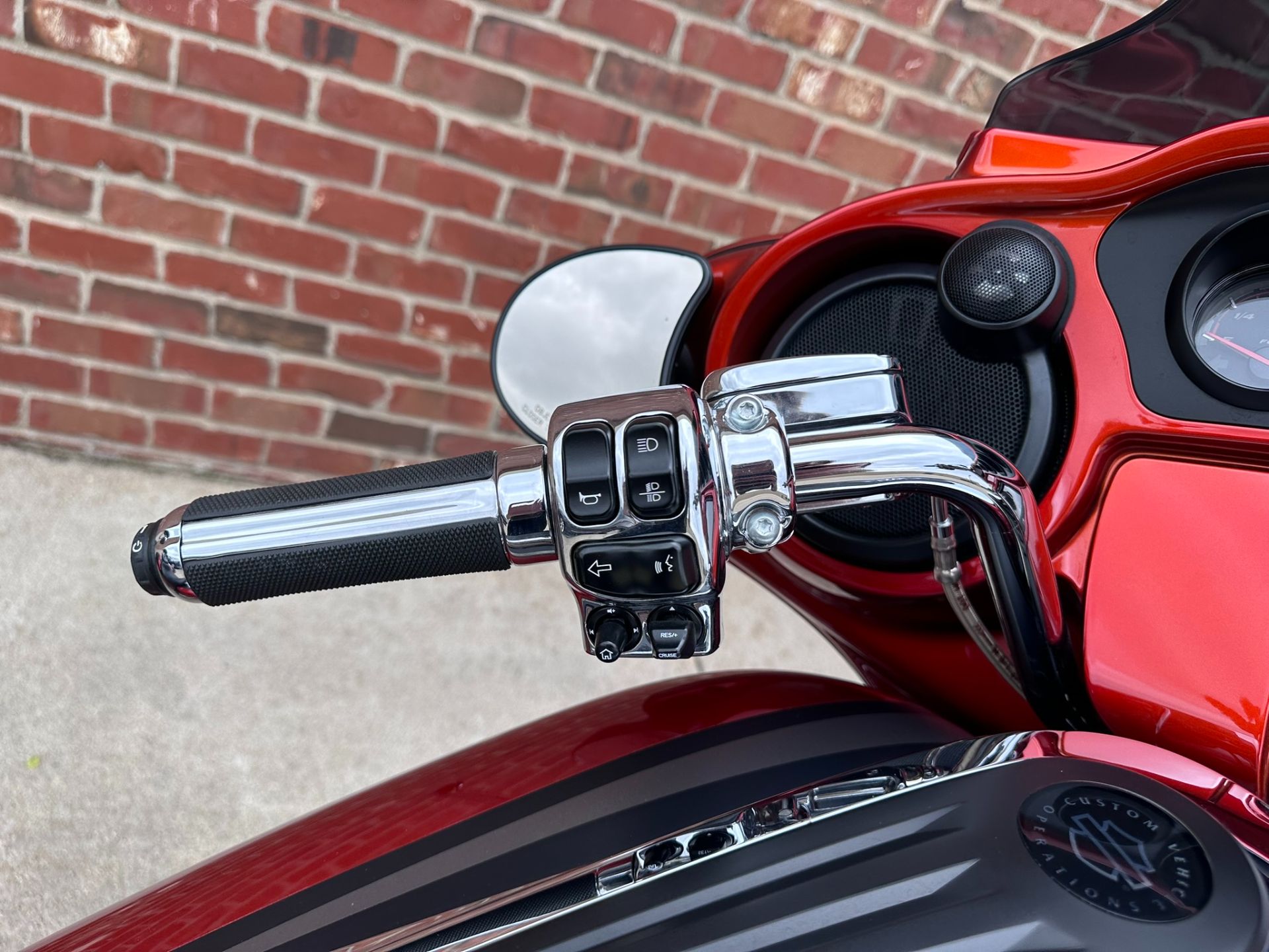2018 Harley-Davidson CVO™ Street Glide® in Ames, Iowa - Photo 10