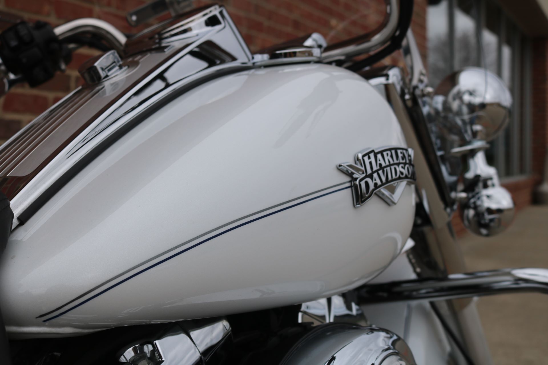 2012 Harley-Davidson Road King® Classic in Ames, Iowa - Photo 7
