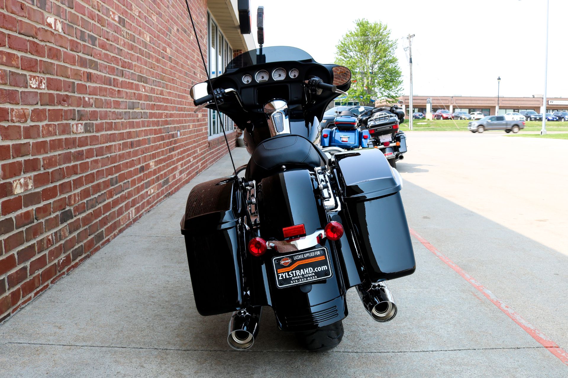 2023 Harley-Davidson Street Glide® in Ames, Iowa - Photo 2