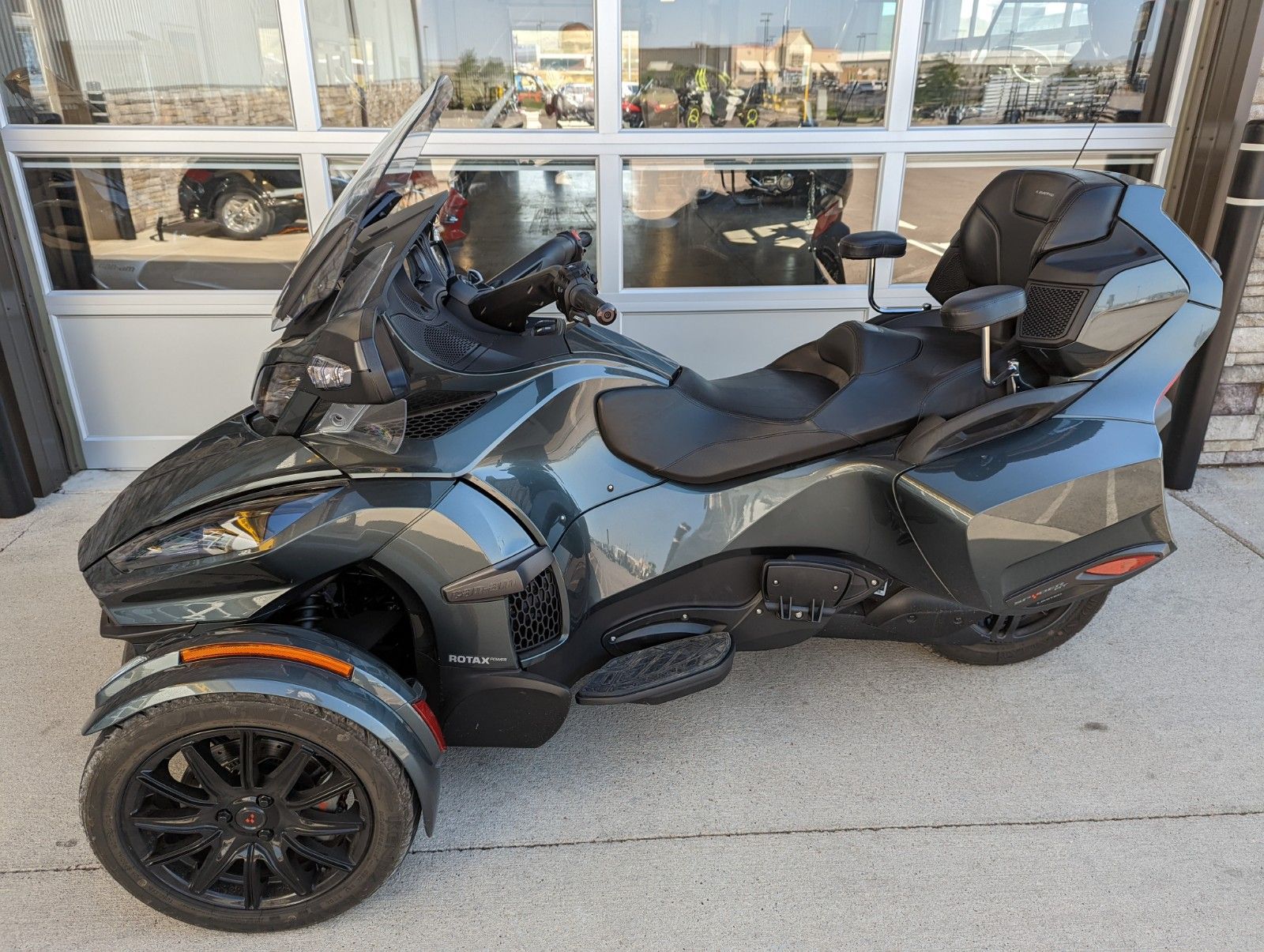 2018 Can-Am Spyder RT Limited in Rapid City, South Dakota - Photo 4
